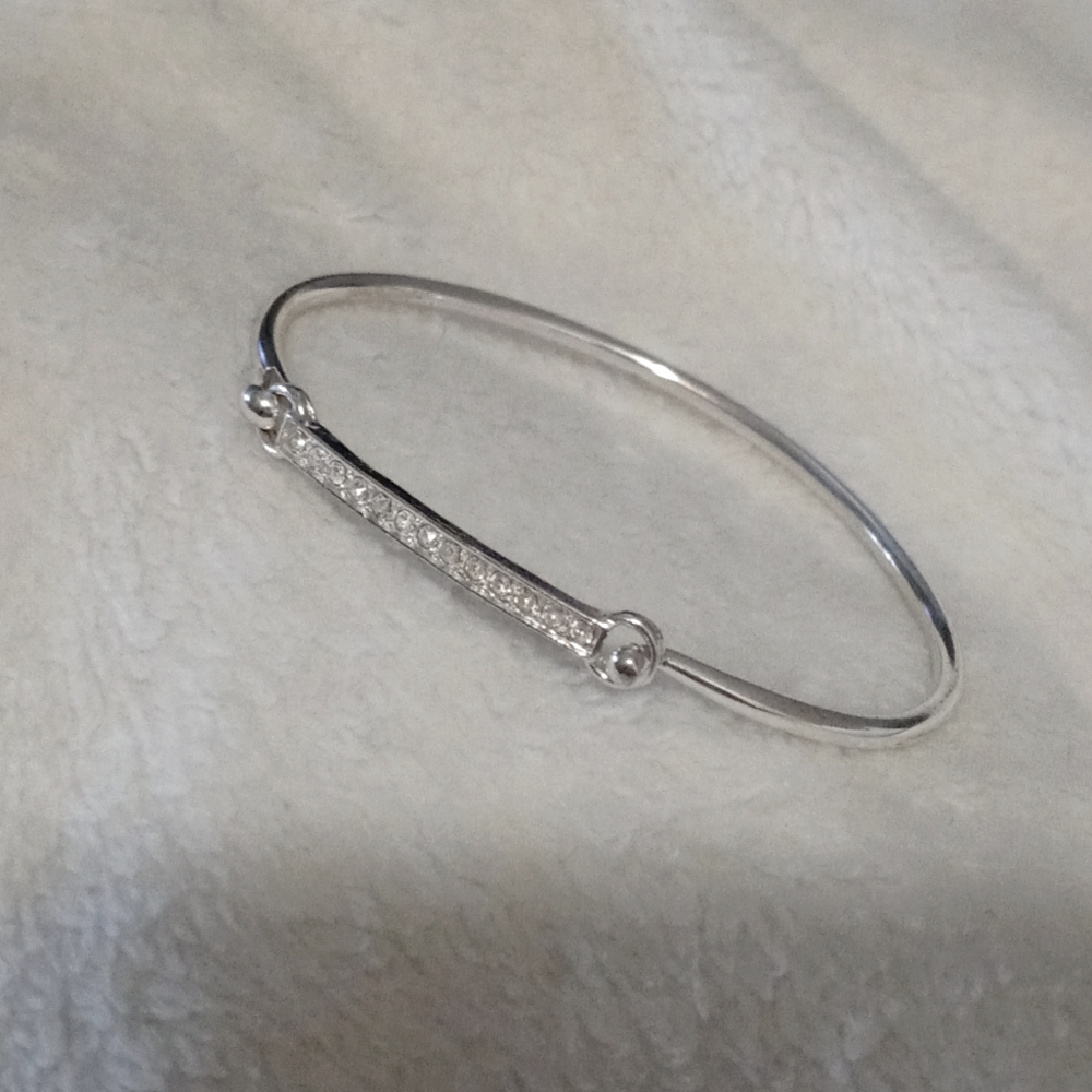 Silver bangle